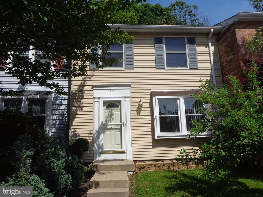8123 Parkdale Ct, Springfield, VA 22153 - photo 1