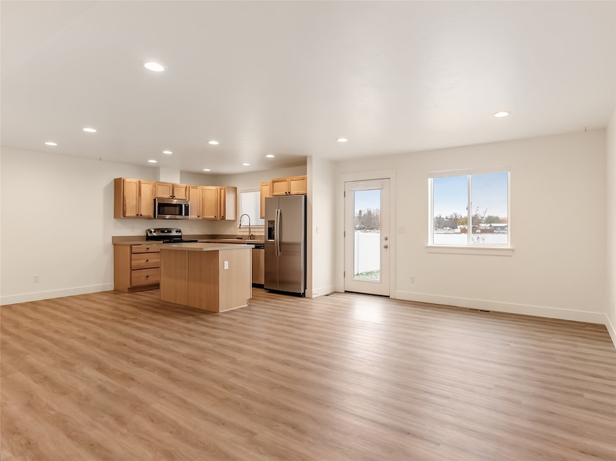 Under Contract $419,900