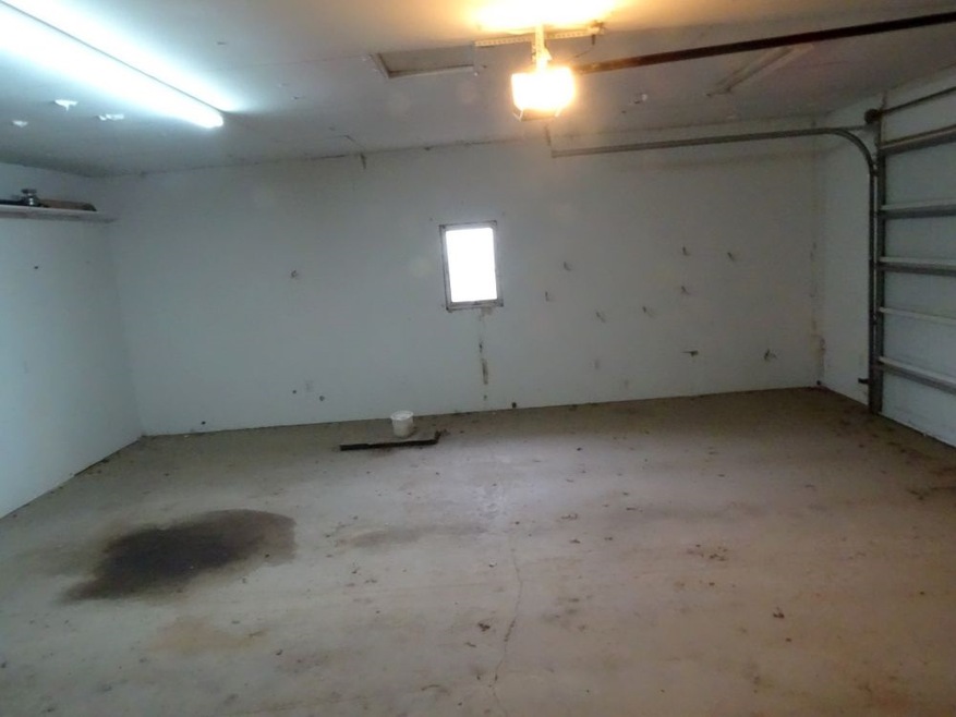 1021 N Ridge Rd unit 1019 N Ridge Rd, Wellington, KS 67152 - photo 1