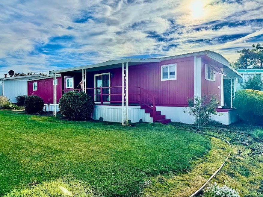 1614 Imperial Way, Fortuna, CA 95540 - photo 1