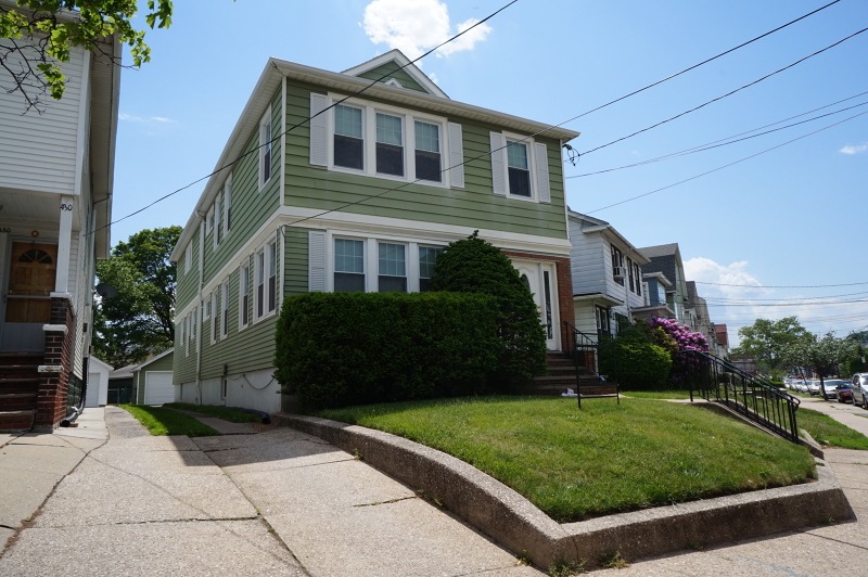 426 Pennington St, Elizabeth, NJ 07202 - photo 1