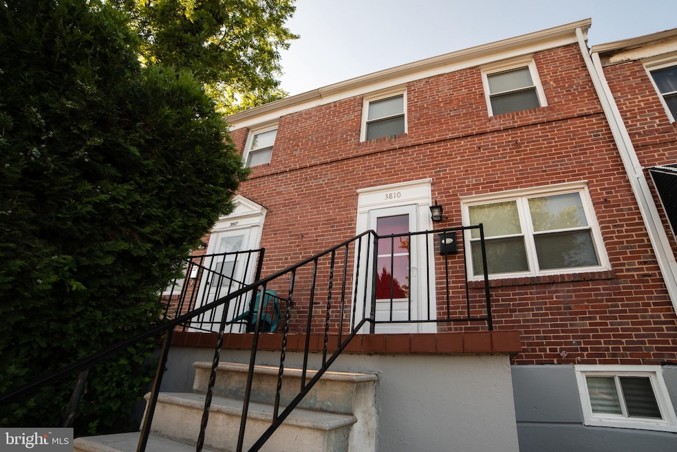 3810 Rokeby Rd, Baltimore, MD 21229 - photo 1