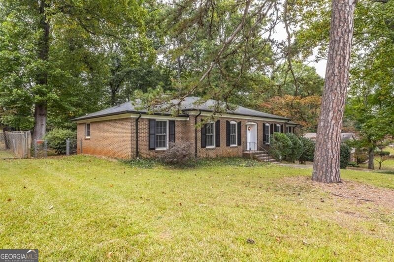 420 Shay Dr SW, Marietta, GA 30060 - photo 1