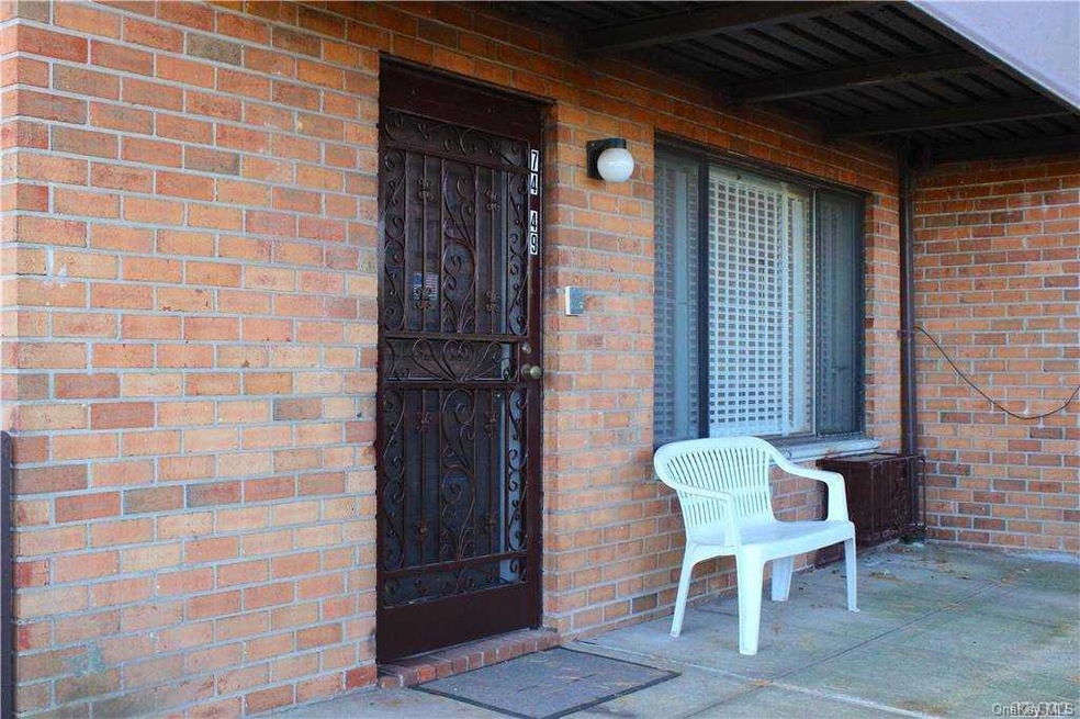 74-49 Calamus Cir unit 1, Elmhurst, NY 11373 - photo 1