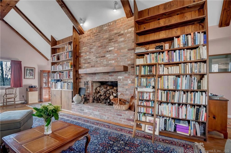 3003 Long Hill Rd, Guilford, CT 06437 - photo 1