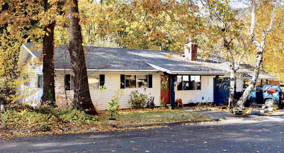 4104 Alpine St, Dunsmuir, CA 96025 - photo 1