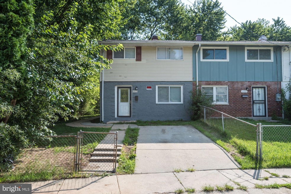 6915 Forest Terrace, Hyattsville, MD 20785 - photo 1