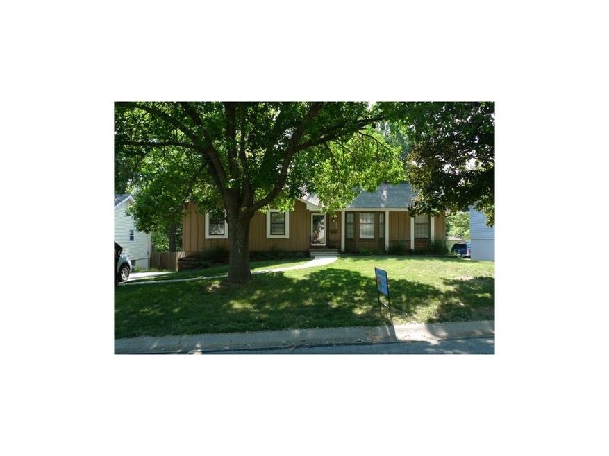 8807 Park St, Lenexa, KS 66215 - photo 1