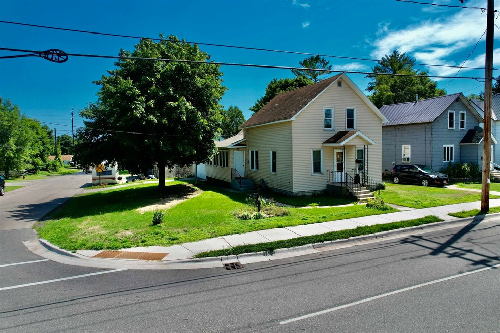 3420 13th St, Menominee, MI 49858 - photo 1