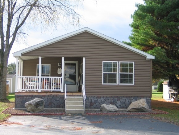 188 Woodside Cir, White River Junction, VT 05001 - photo 1