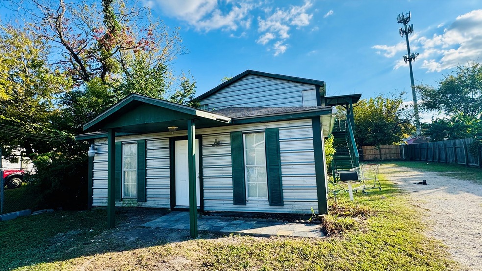 105 Clear Lake Rd unit A, Highlands, TX 77562 - photo 1