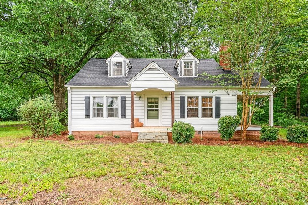 347 E Ridge St, Ramseur, NC 27316 - photo 1