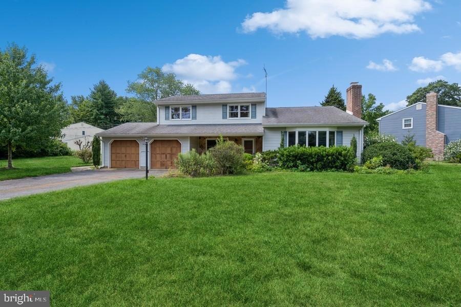 168 Oak Creek Rd, East Windsor, NJ 08520 - photo 1