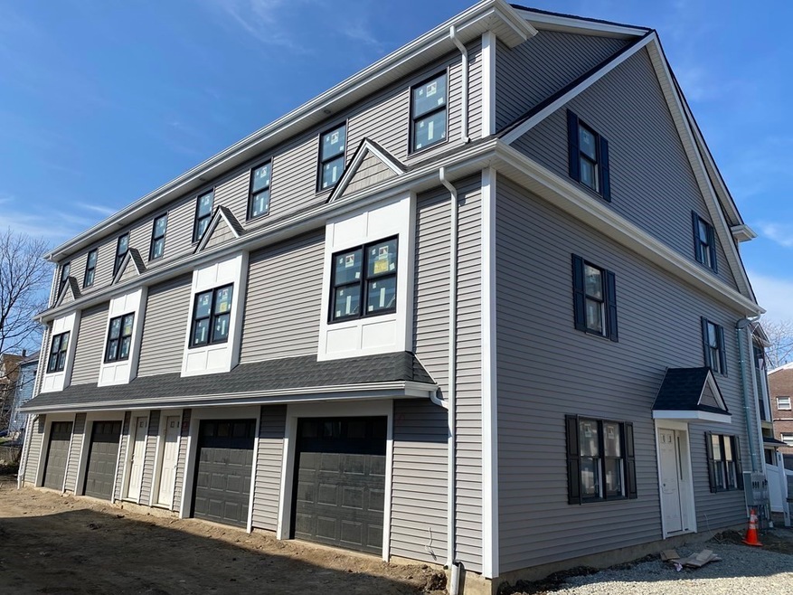 133 Ash St unit 3, Waltham, MA 02453 - photo 1