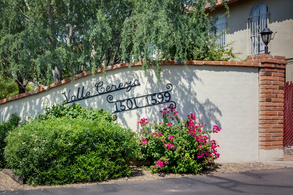 19 Valle Cereza Townhomes