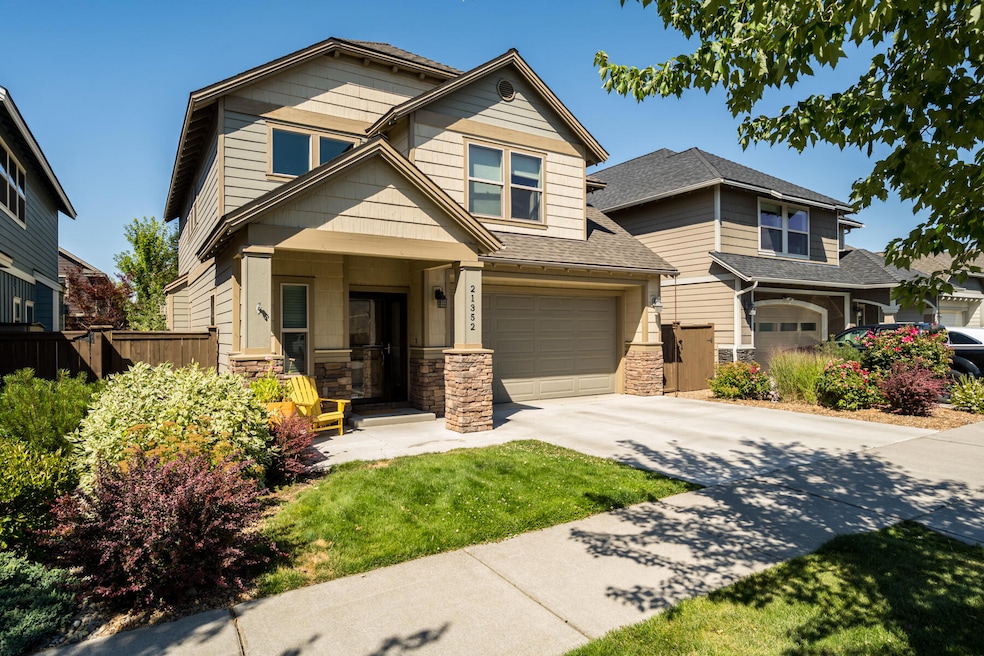 21352 NE Evelyn Pl. Bend, OR 97701