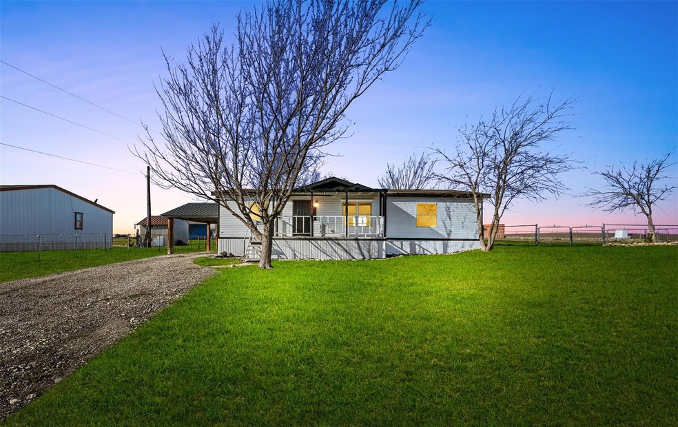 146 Layfield Ln, Rhome, TX 76078 - photo 1