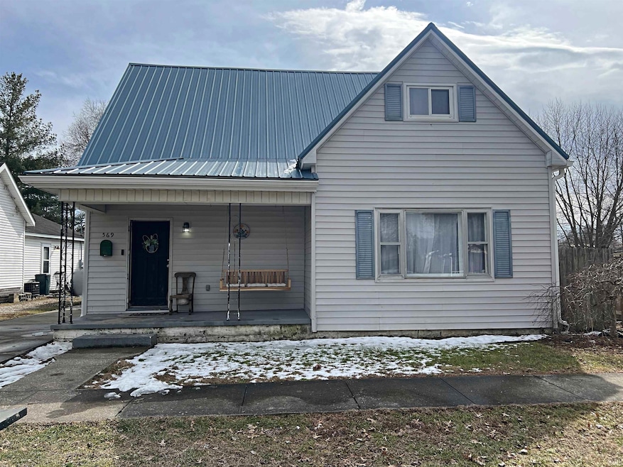 569 F St NE, Linton, IN 47441 - photo 1