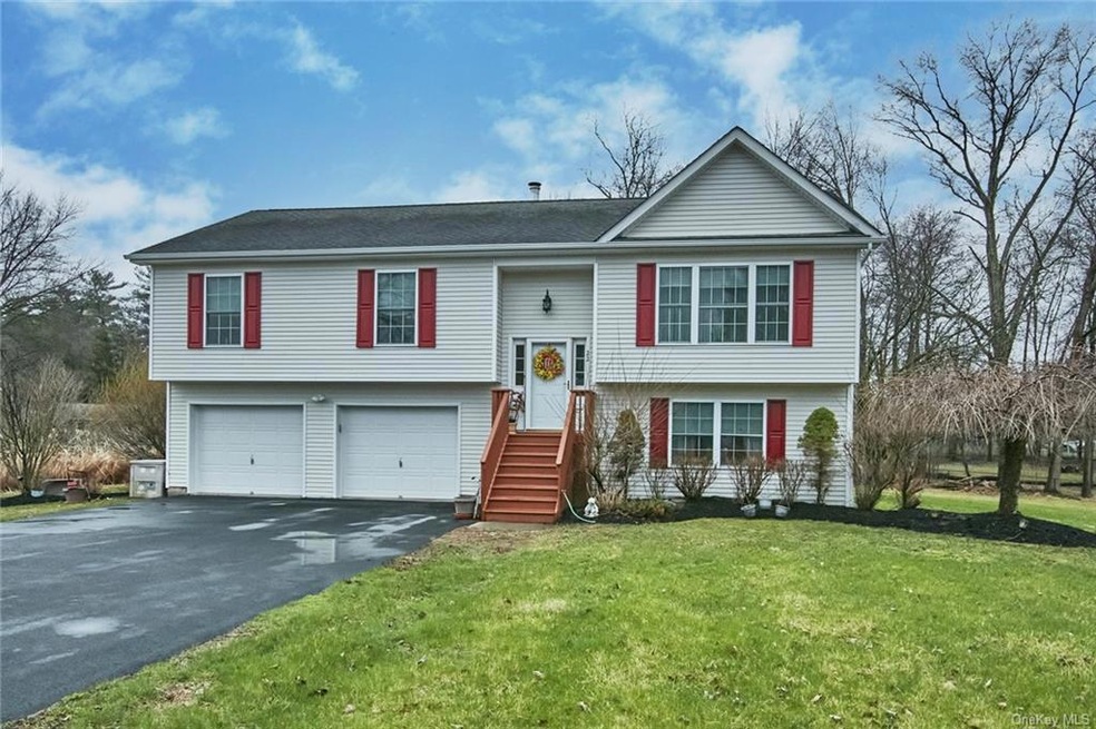 22 Kerilee Ct, Pine Bush, NY 12566 - photo 1