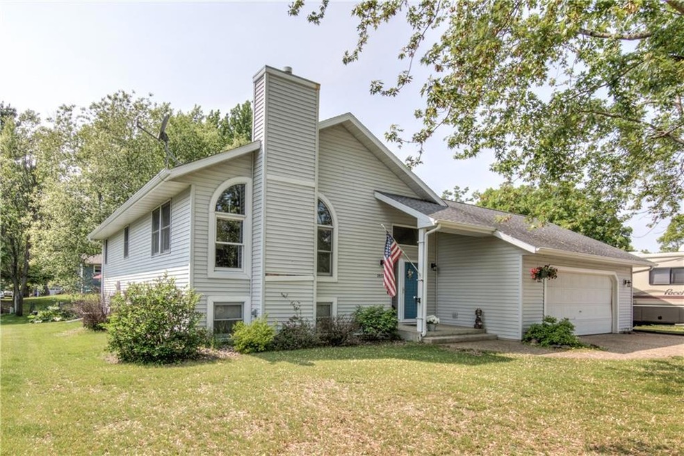 2852 Neptune Ct, Eau Claire, WI 54703 - photo 1