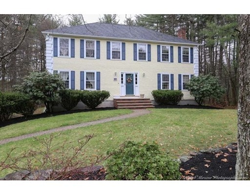 141 Stonecleave Rd, North Andover, MA 01845 - photo 1
