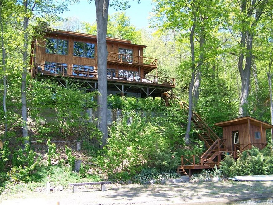 Welcome to 11405 East Bluff Drive