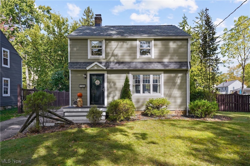 1070 W Riddle Ave, Ravenna, OH 44266 - photo 1