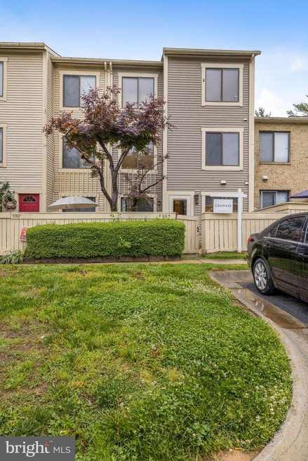 9305 Bathgate Ct, Montgomery Village, MD 20886 - photo 1