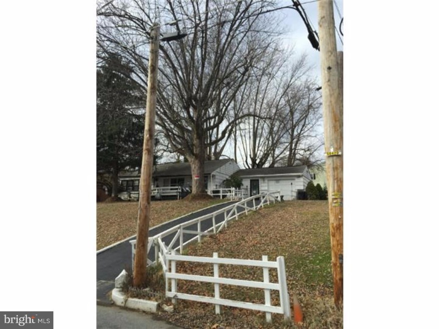 1401 Scott St, Reading, PA 19607 - photo 1