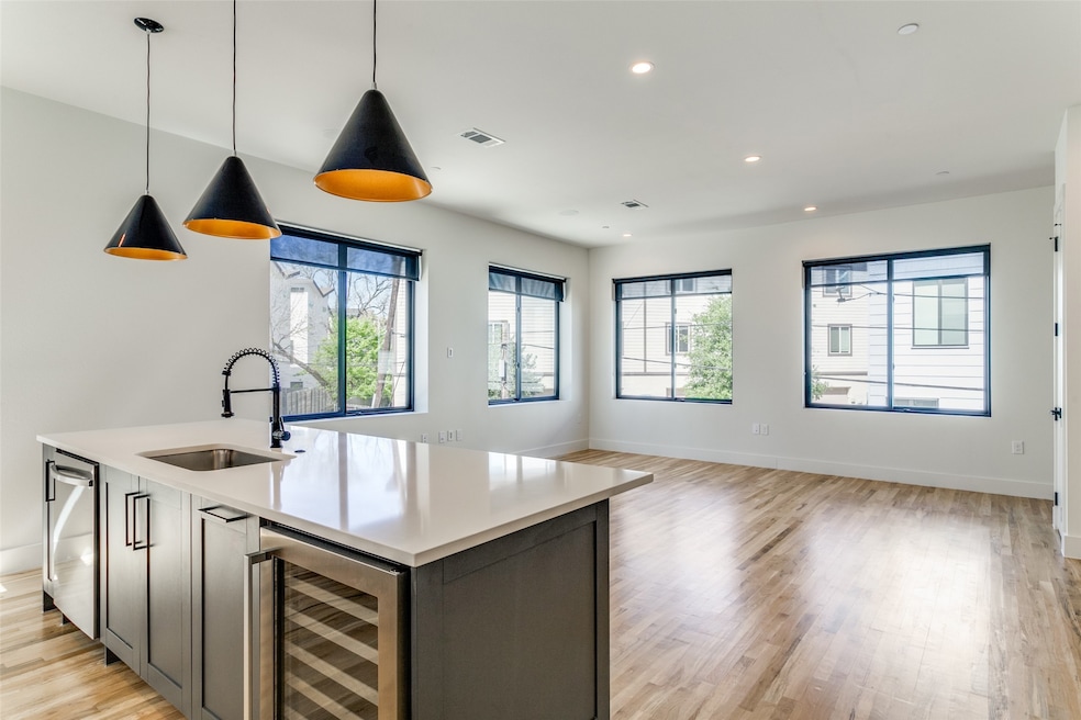 5609 Live Oak St unit 407, Dallas, TX 75206 - photo 1