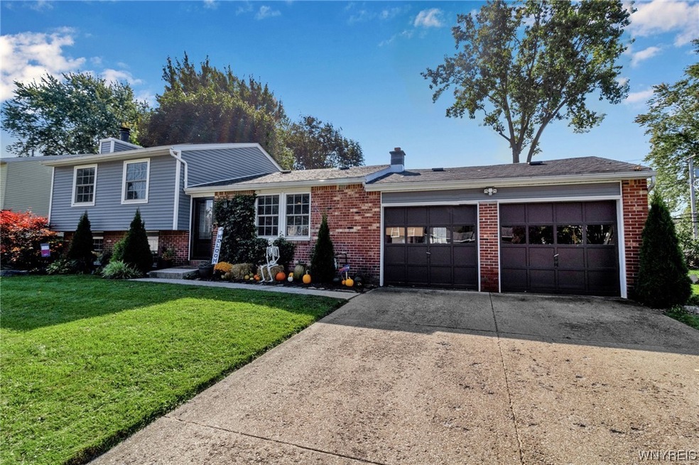 491 Wurlitzer Dr, North Tonawanda, NY 14120 - photo 1