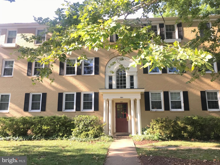 1101 Belle View Blvd unit C1, Alexandria, VA 22307 - photo 1