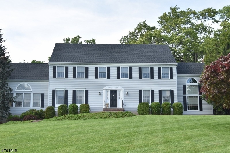 2 Richfield Ct, Branchburg, NJ 08853 - photo 1