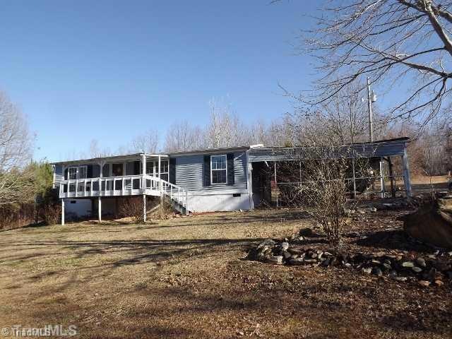 1942 Meadowlands Dr, Asheboro, NC 27205 - photo 1