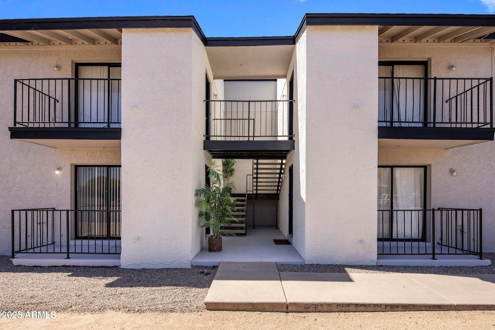 3823 N 23rd Dr, Phoenix, AZ 85015 - photo 1