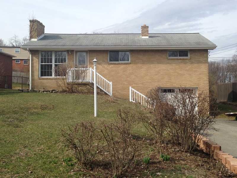 Exterior Front. As you pull cul de sac curb side..