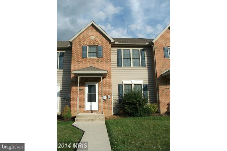 1970 Ashley Dr, Chambersburg, PA 17201 - photo 1