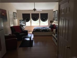 2064 E Main St unit 2-B, Cortlandt Manor, NY 10567 - photo 1