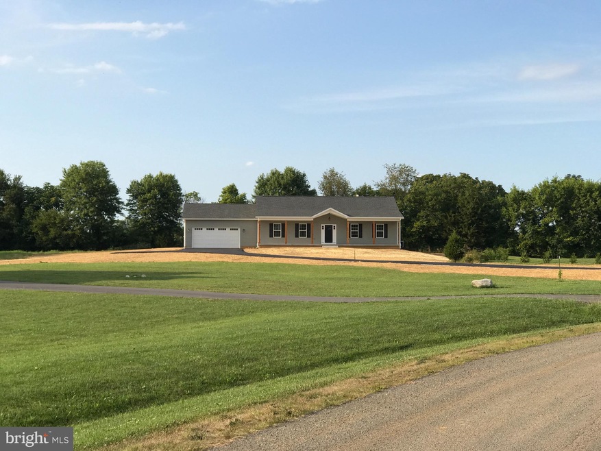 169 Eiderdown Dr, Martinsburg, WV 25404 - photo 1