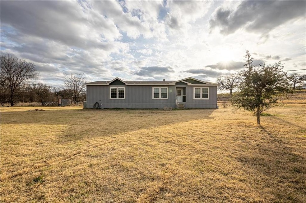 2620 Tin Top Rd, Weatherford, TX 76087 - photo 1