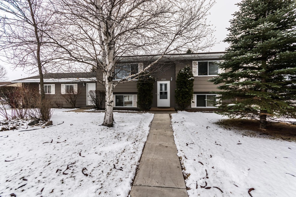 1520 Widman Ln Crookston MN-large-008-13