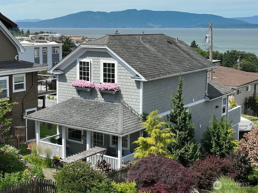 618 12th St, Bellingham, WA 98225 - photo 1