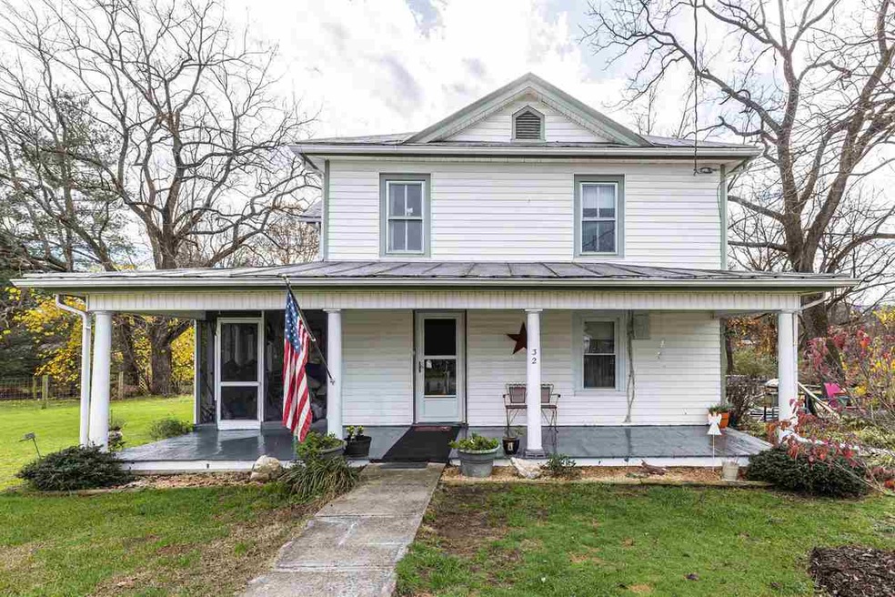 32 Flory Ave, Stuarts Draft, VA 24477 - photo 1