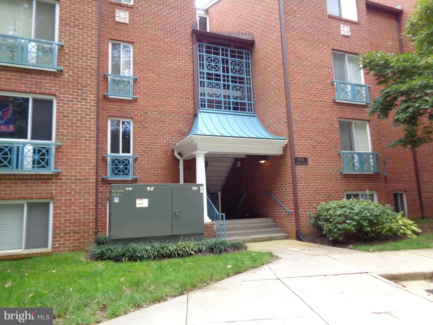 Hunters Woods Village unit 2, Reston, VA 20191 - photo 1