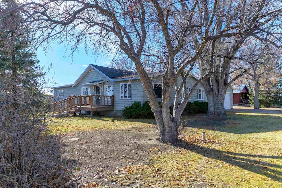 194 Birch St, Frannie, WY 82423 - photo 1