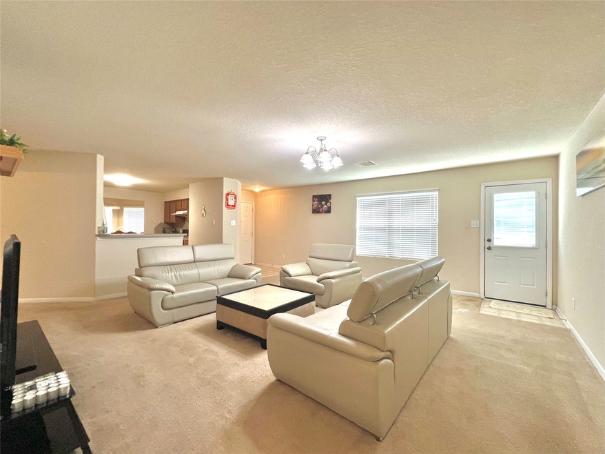 7927 Woodland Pine Dr, Houston, TX 77040 - photo 1