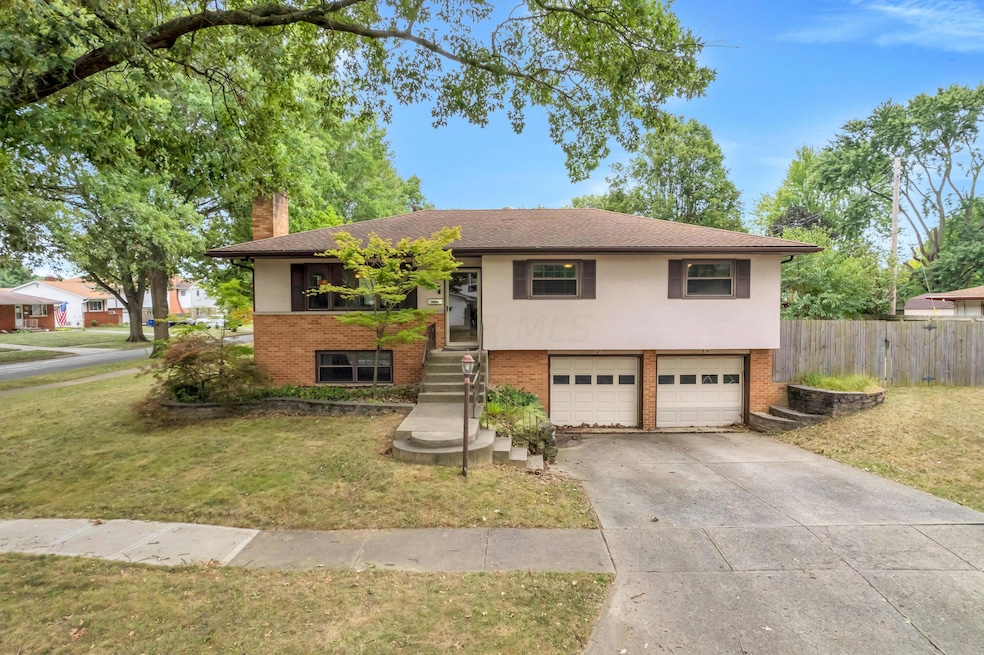 1387 Redwood Ct, Columbus, OH 43229 - photo 1