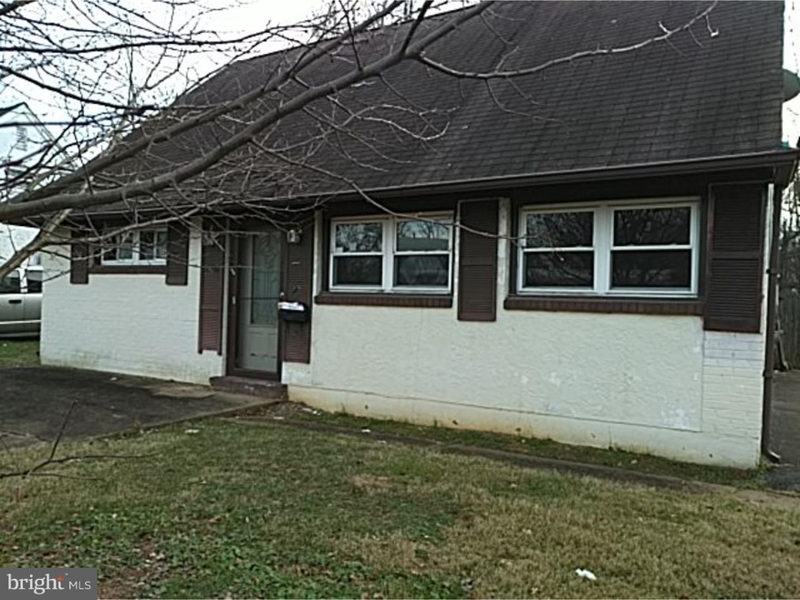 1526 Montgomery Rd, Wilmington, DE 19805 - photo 1