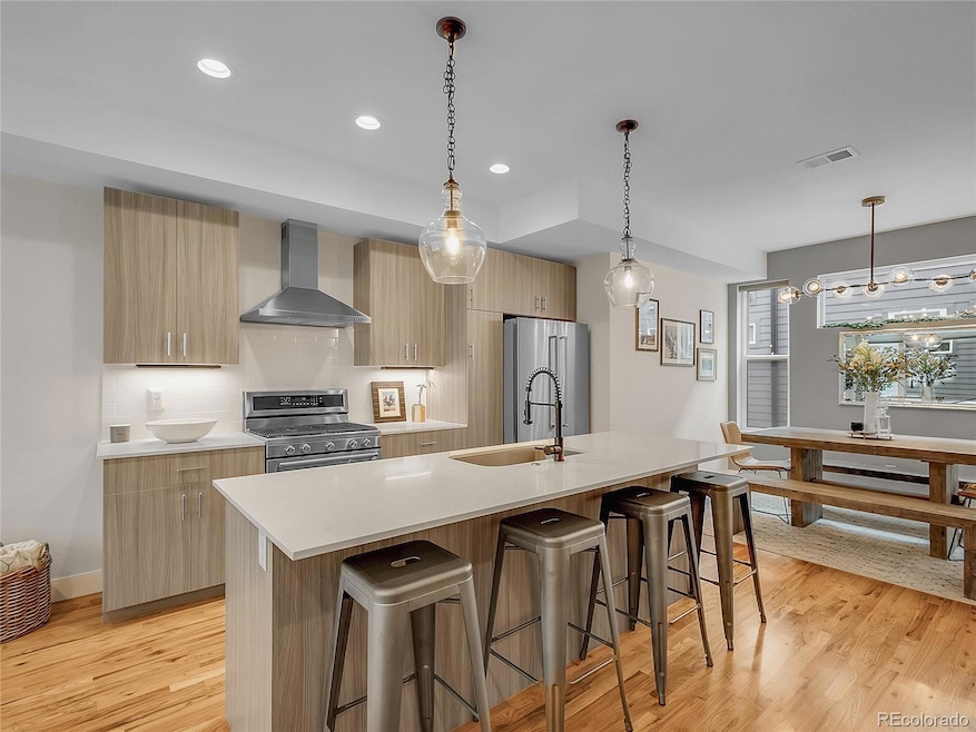 Under Contract $525,000