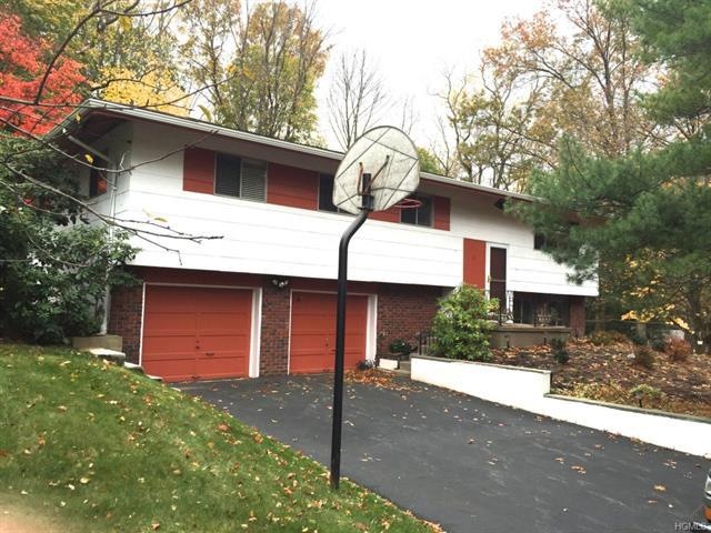 33 Ivy Ln, Spring Valley, NY 10977 - photo 1